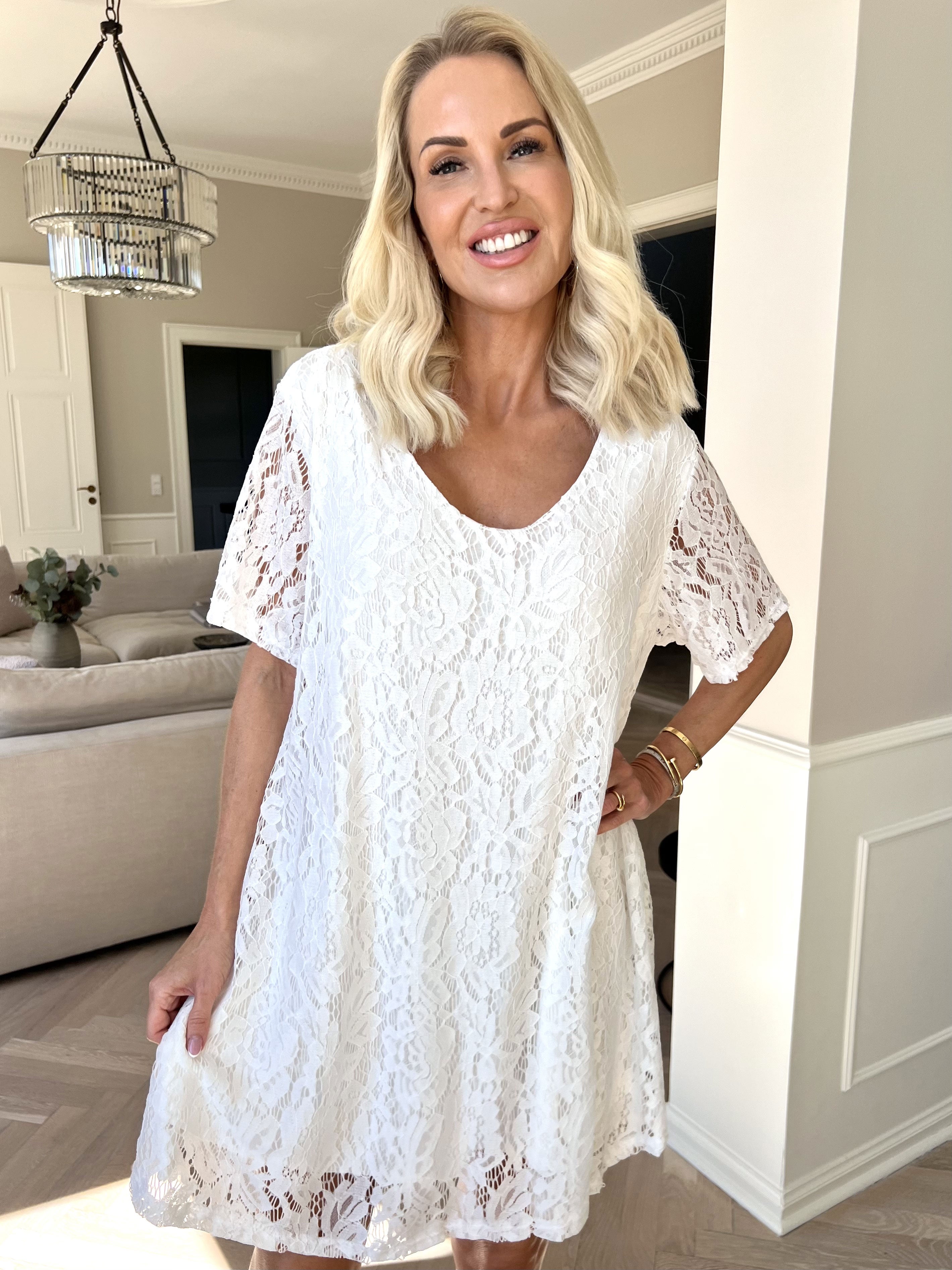 Gloria - Blondekjole i a-facon